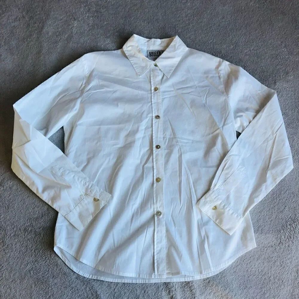 NWOT Chicos Design Long sleeved Collared Button Down Shirt